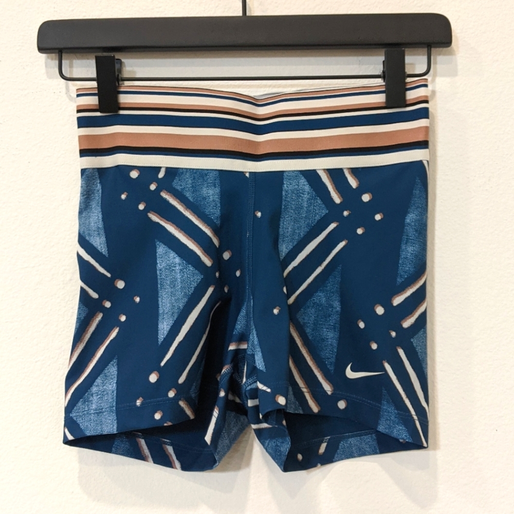 Nike gym shorts Sz small